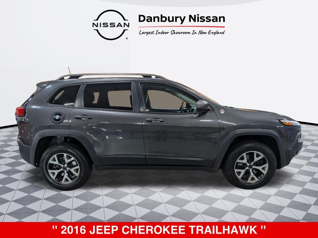 Used 2016 Jeep Cherokee Trailhawk with VIN 1C4PJMBS3GW133800 for sale in Danbury, CT