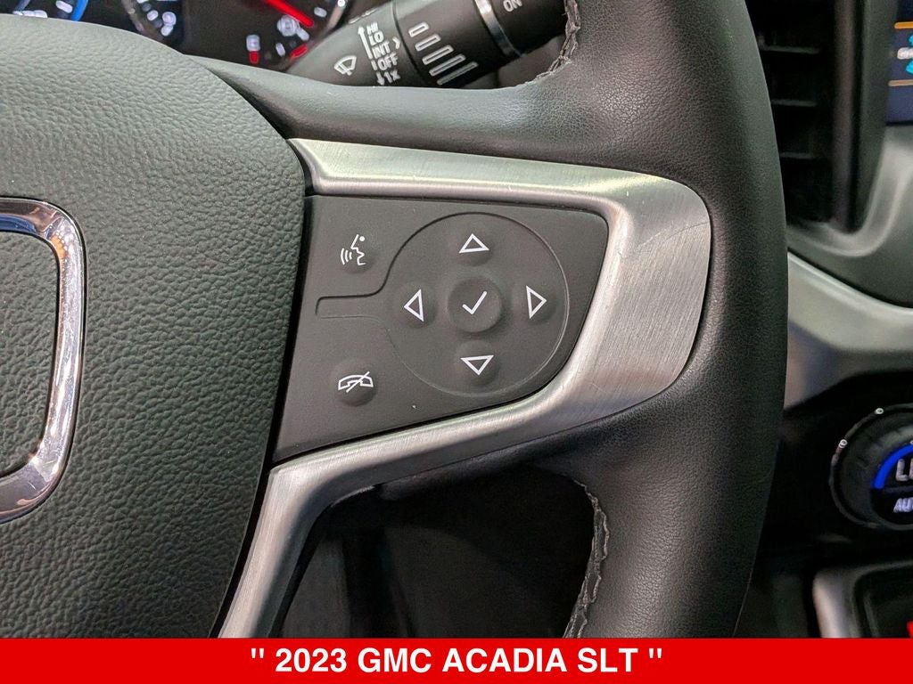 2023 GMC Acadia SLT
