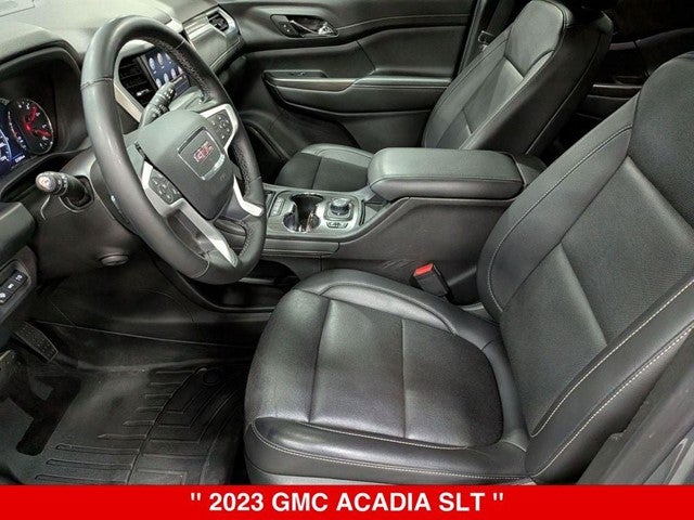 2023 GMC Acadia SLT
