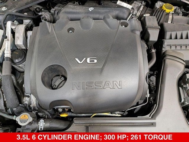 2023 Nissan Maxima SR