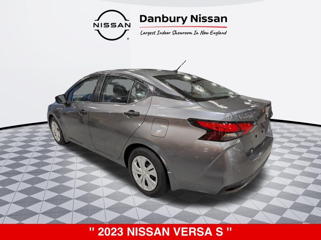 2023 Nissan Versa 1.6 S