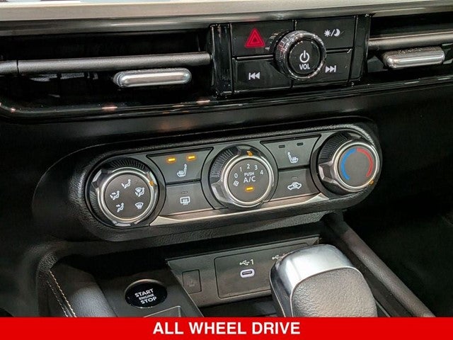 2025 Nissan Kicks SV Premium AWD NISSAN CERTIFIED