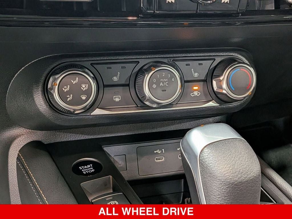 2025 Nissan Kicks SV Premium AWD NISSAN CERTIFIED