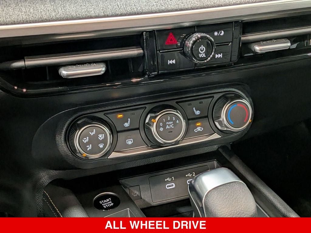 2025 Nissan Kicks SV Premium AWD