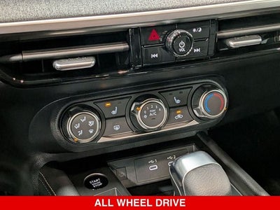 2025 Nissan Kicks SV Premium AWD