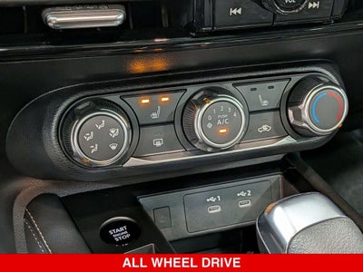 2025 Nissan Kicks SV Premium AWD NISSAN CERTIFIED