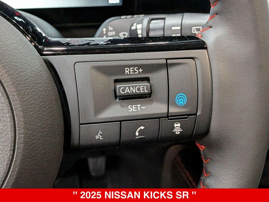 2025 Nissan Kicks SR