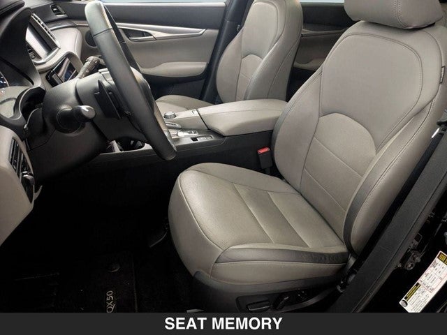 2023 INFINITI QX50 LUXE AWD