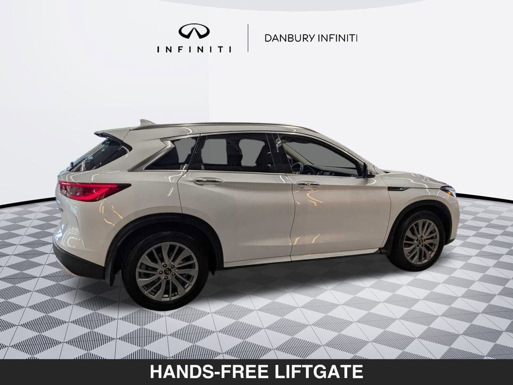 2023 INFINITI QX50 LUXE