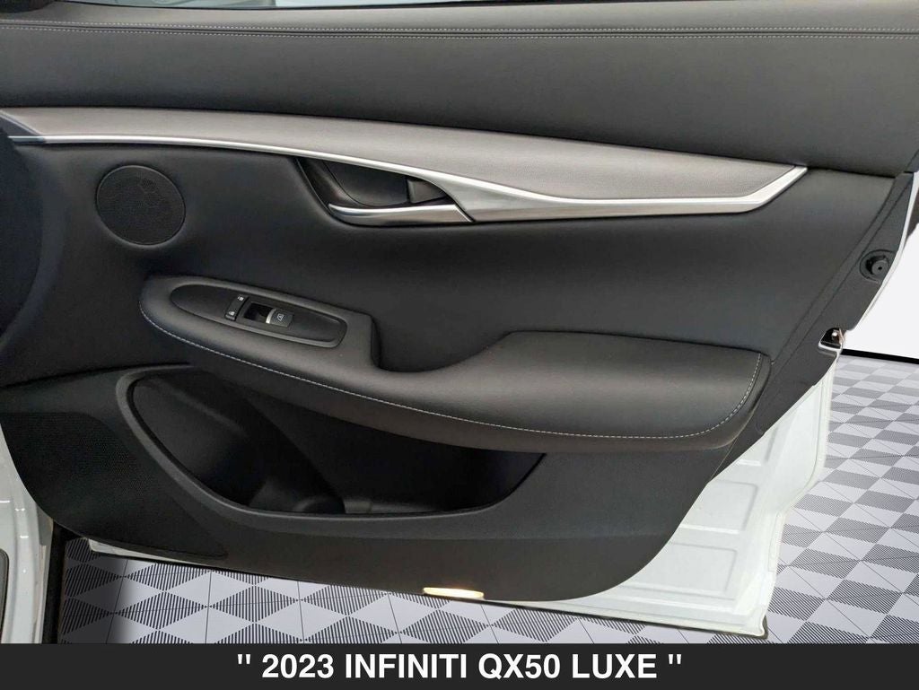 2023 INFINITI QX50 LUXE