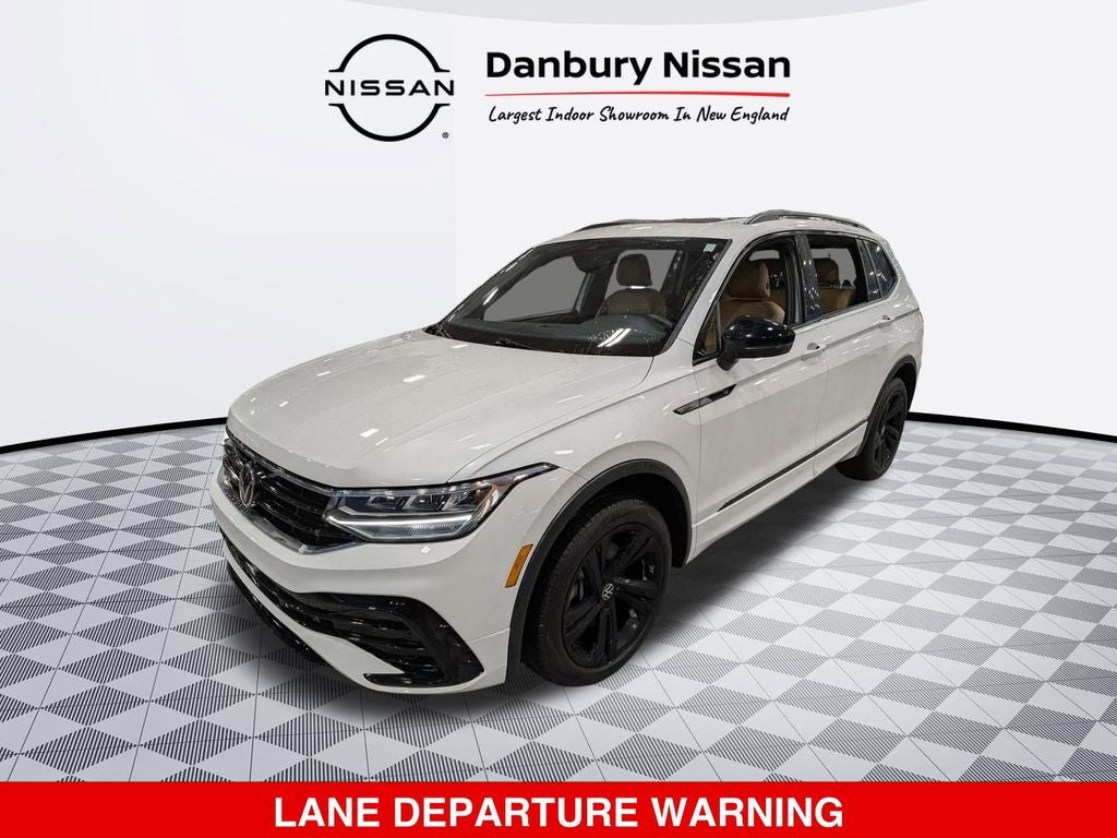2024 Volkswagen Tiguan 2.0T SE R-Line Black