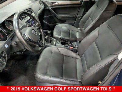 2015 Volkswagen Golf SportWagen Base