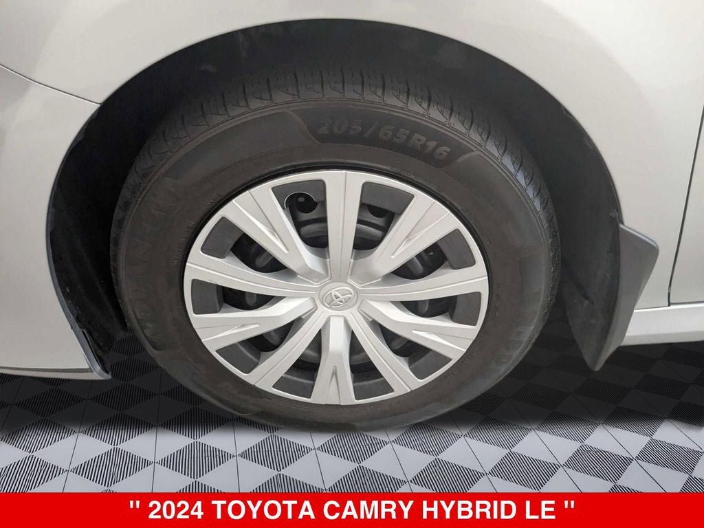 2024 Toyota Camry Hybrid LE