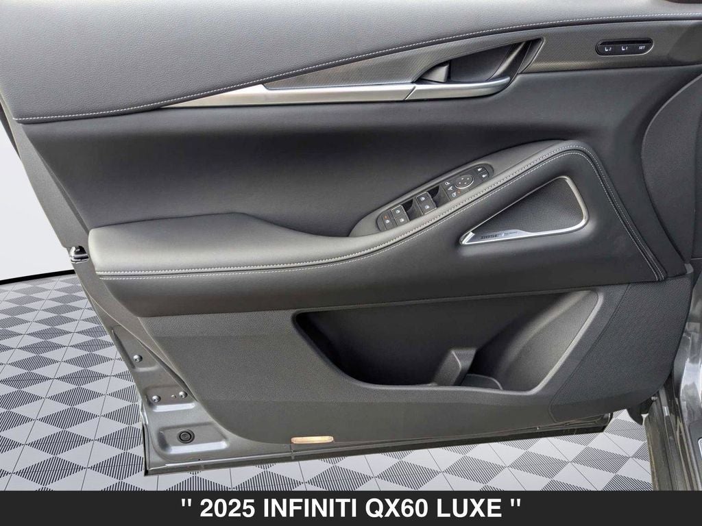 2025 INFINITI QX60 LUXE