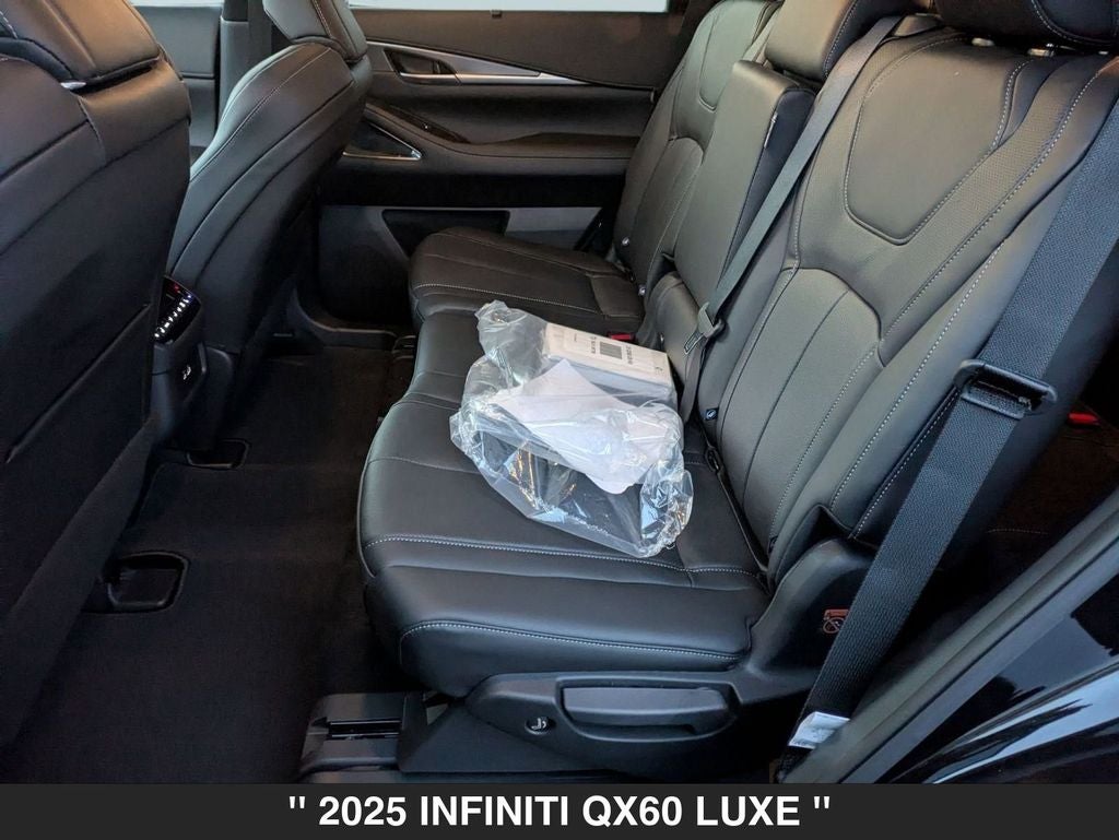 2025 INFINITI QX60 LUXE