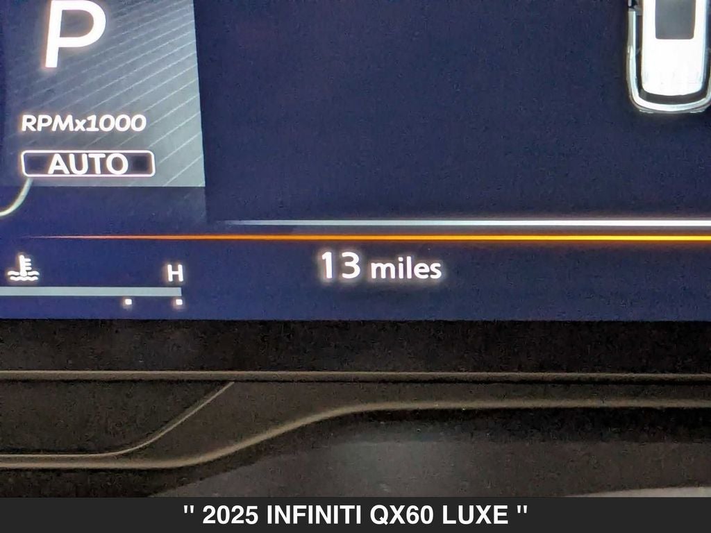 2025 INFINITI QX60 LUXE