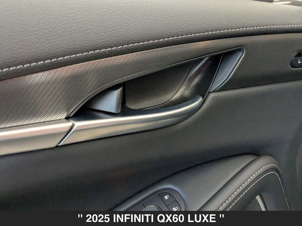 2025 INFINITI QX60 LUXE