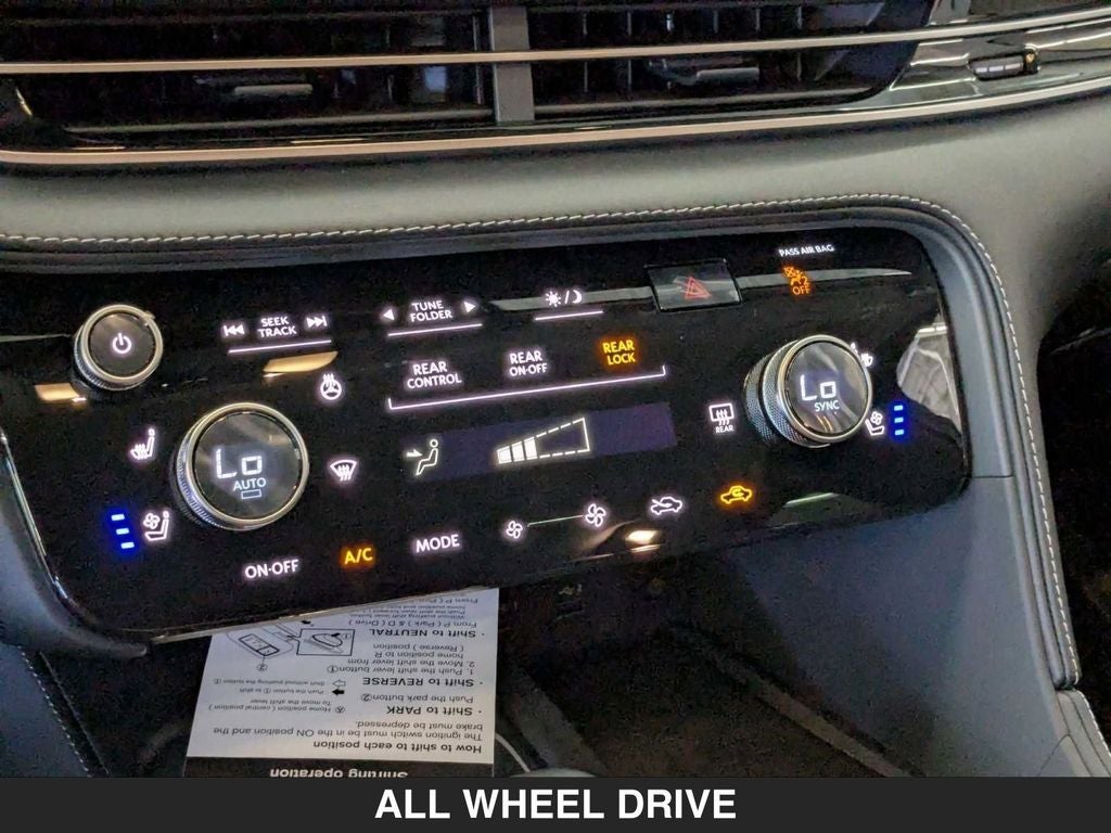 2025 INFINITI QX60 LUXE