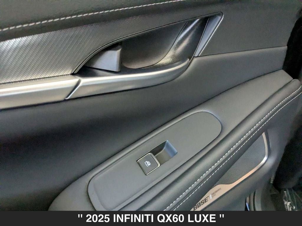 2025 INFINITI QX60 LUXE
