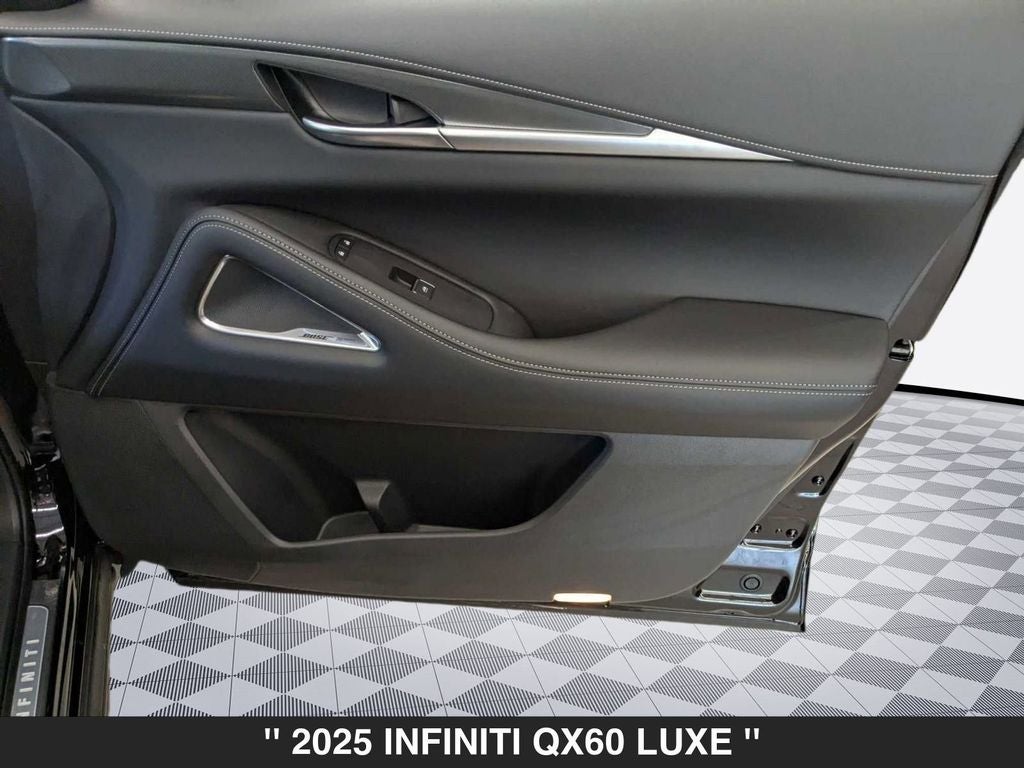 2025 INFINITI QX60 LUXE