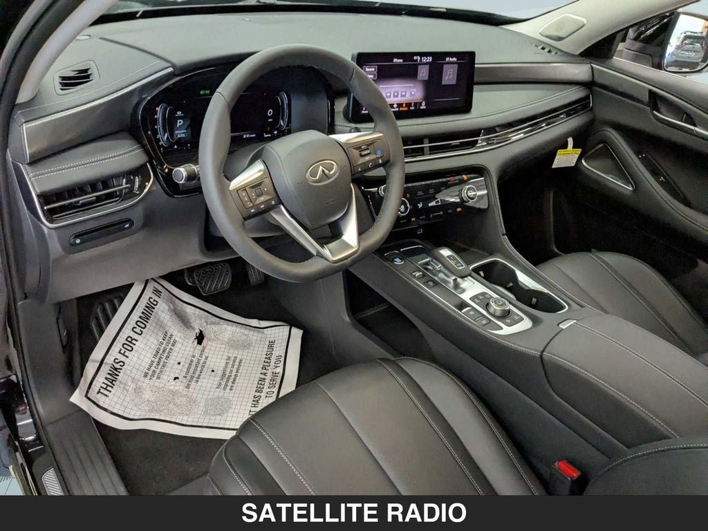 2025 INFINITI QX60 LUXE