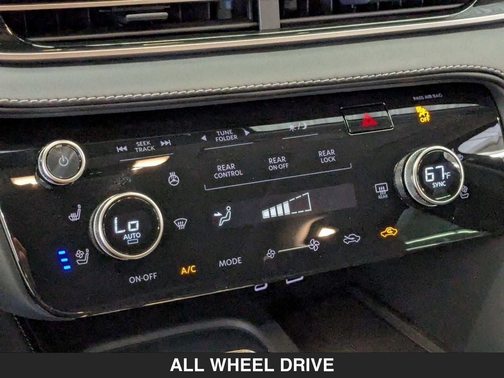 2025 INFINITI QX60 LUXE