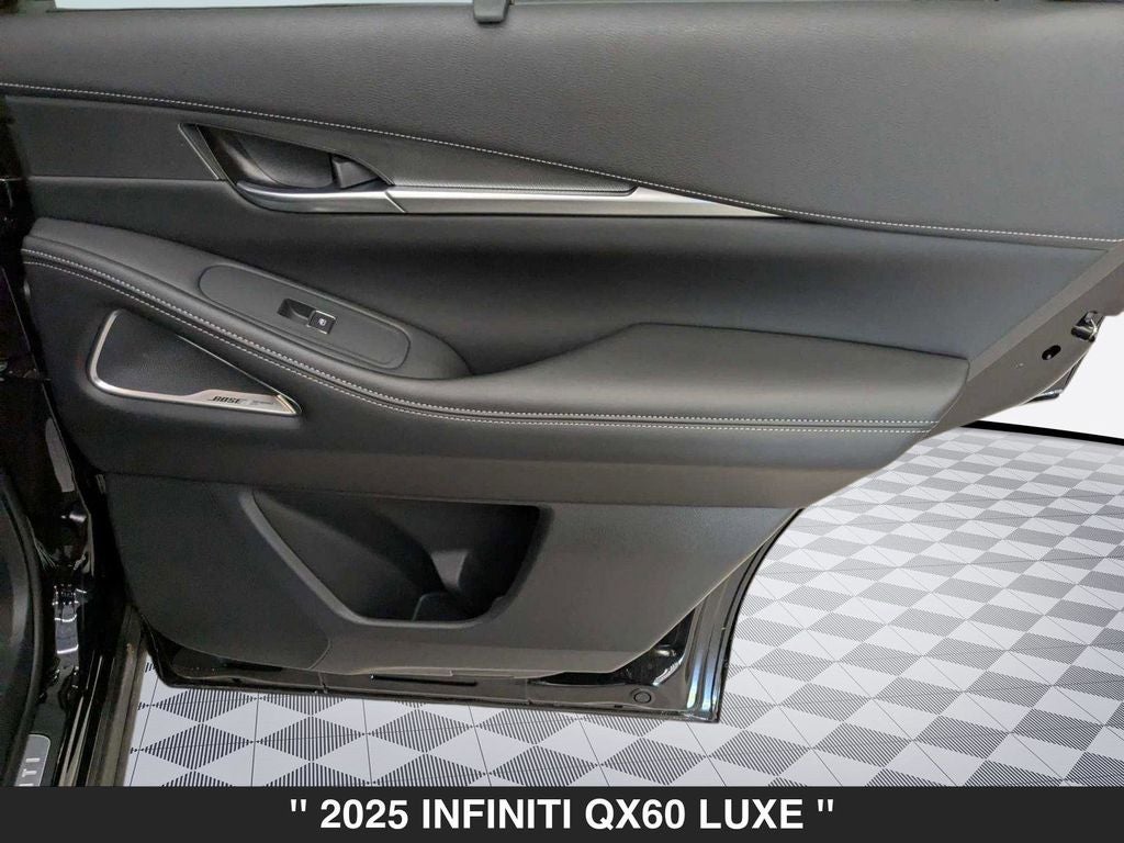 2025 INFINITI QX60 LUXE