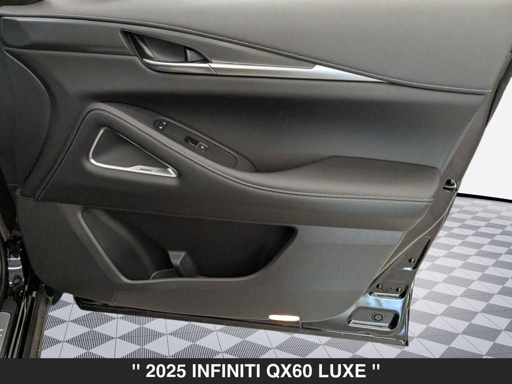 2025 INFINITI QX60 LUXE
