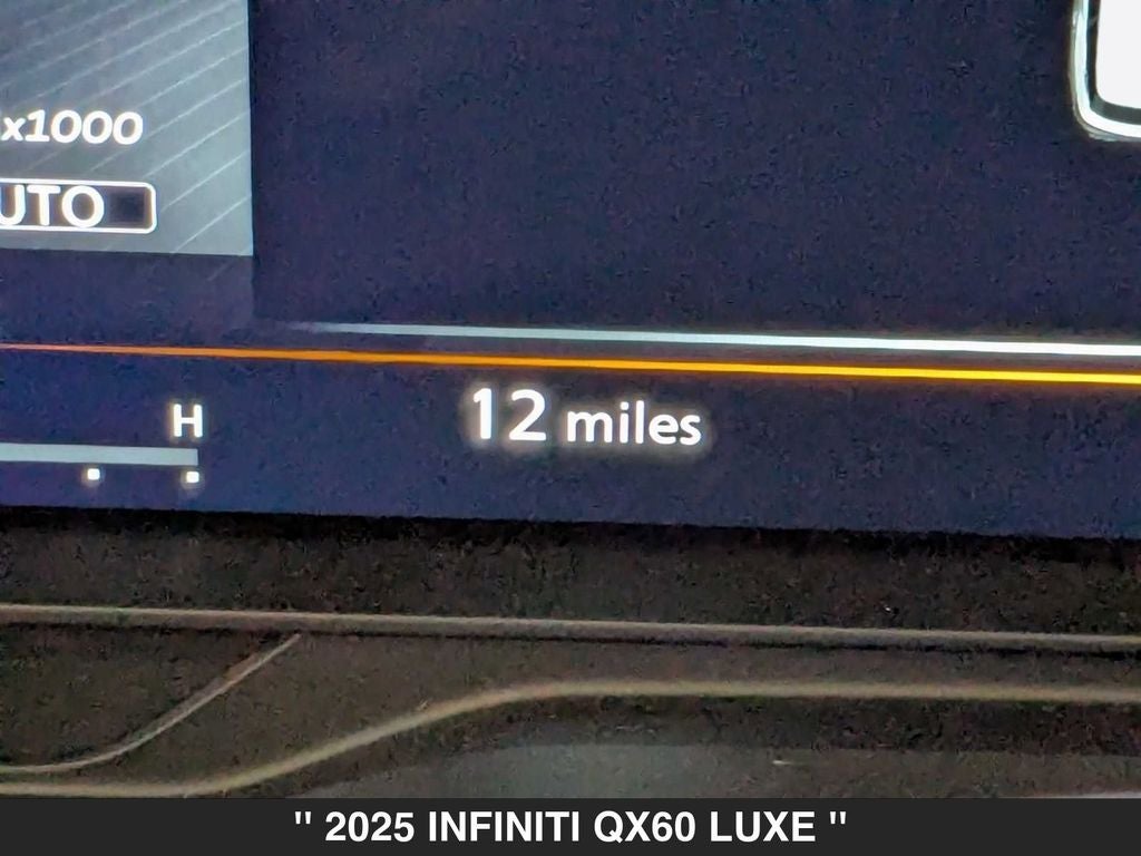 2025 INFINITI QX60 LUXE