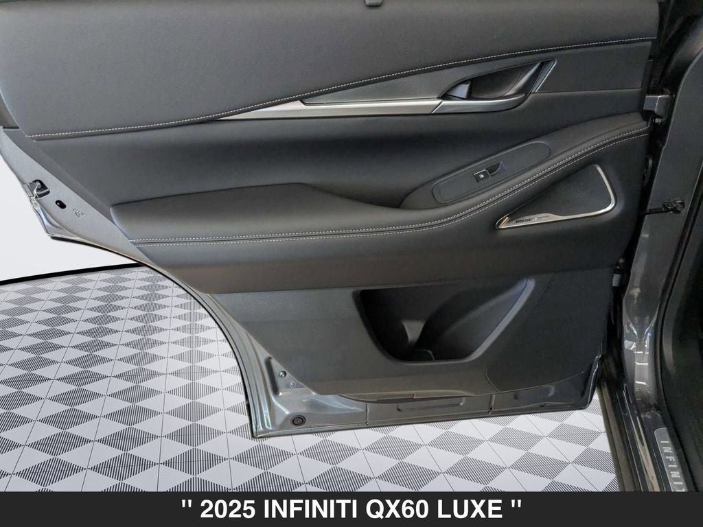 2025 INFINITI QX60 LUXE