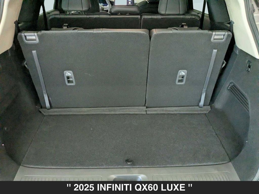 2025 INFINITI QX60 LUXE