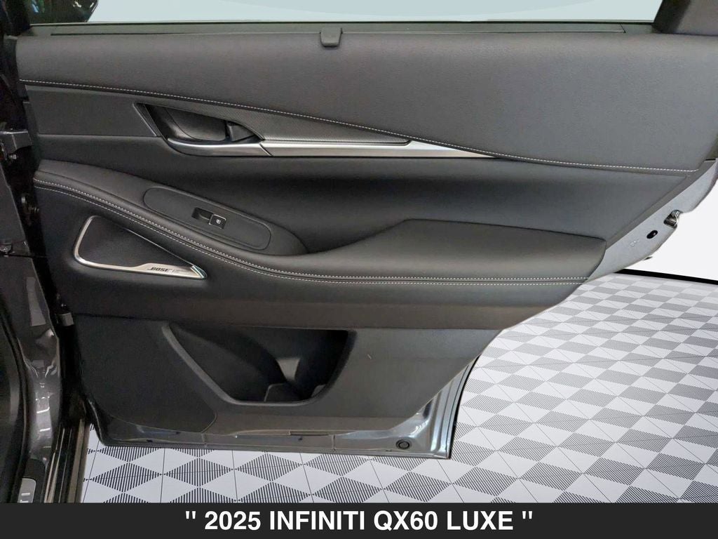 2025 INFINITI QX60 LUXE