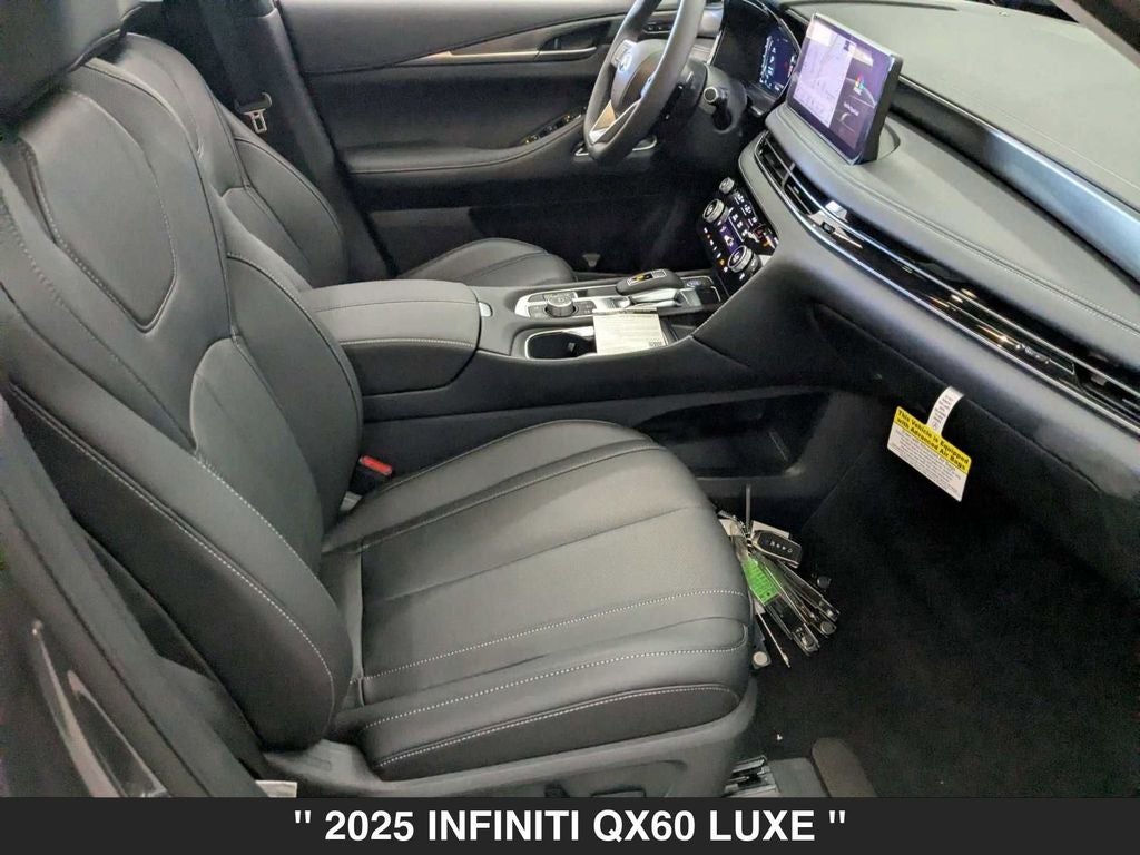 2025 INFINITI QX60 LUXE