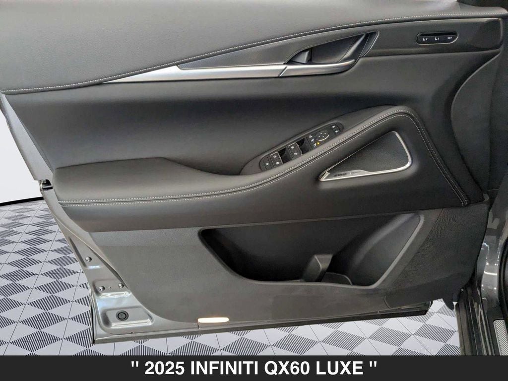 2025 INFINITI QX60 LUXE