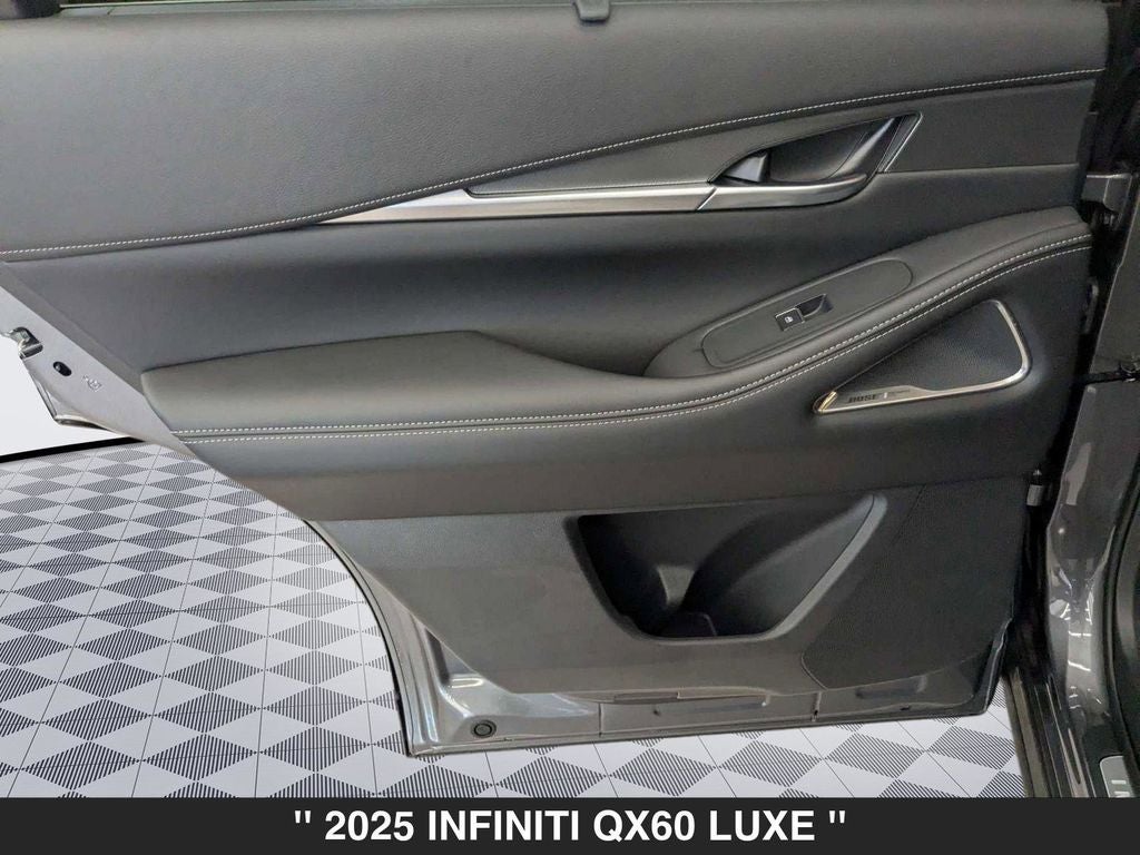 2025 INFINITI QX60 LUXE