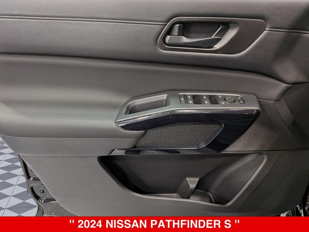 2024 Nissan Pathfinder S