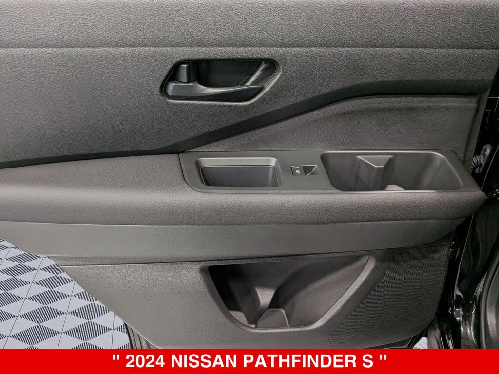 2024 Nissan Pathfinder S