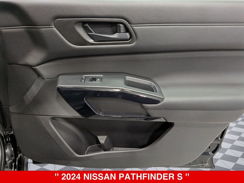 2024 Nissan Pathfinder S