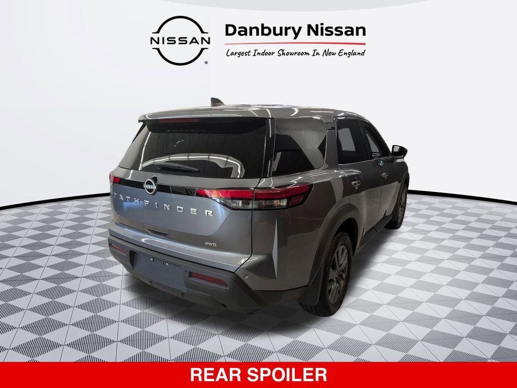 2024 Nissan Pathfinder S