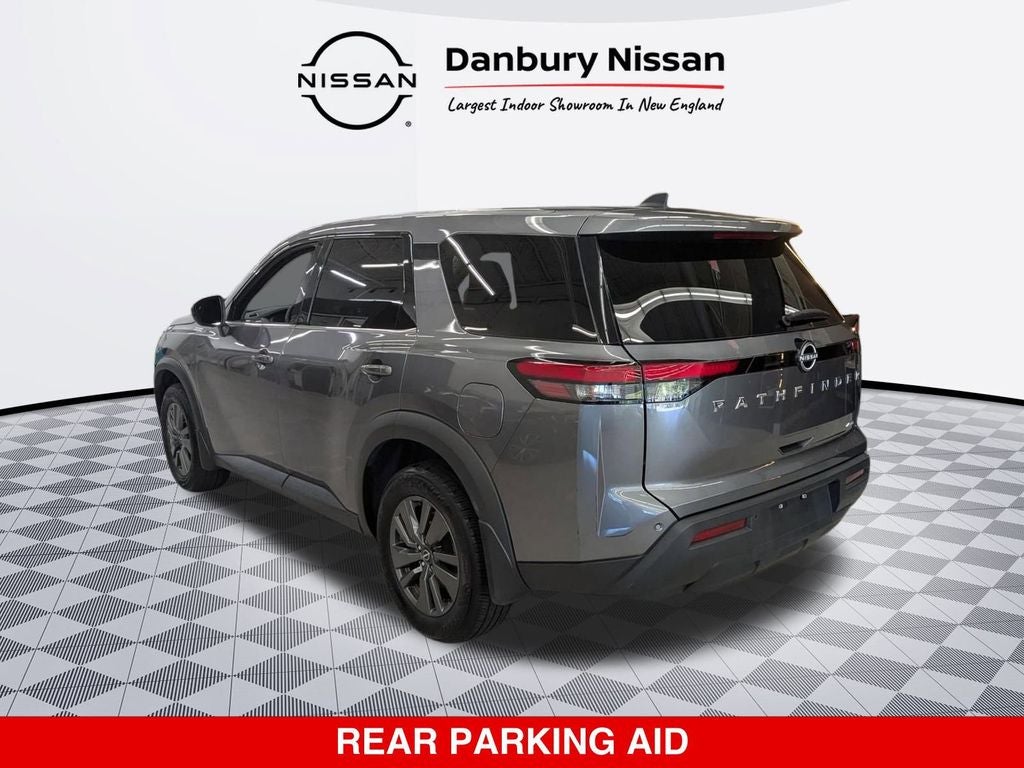 2024 Nissan Pathfinder S