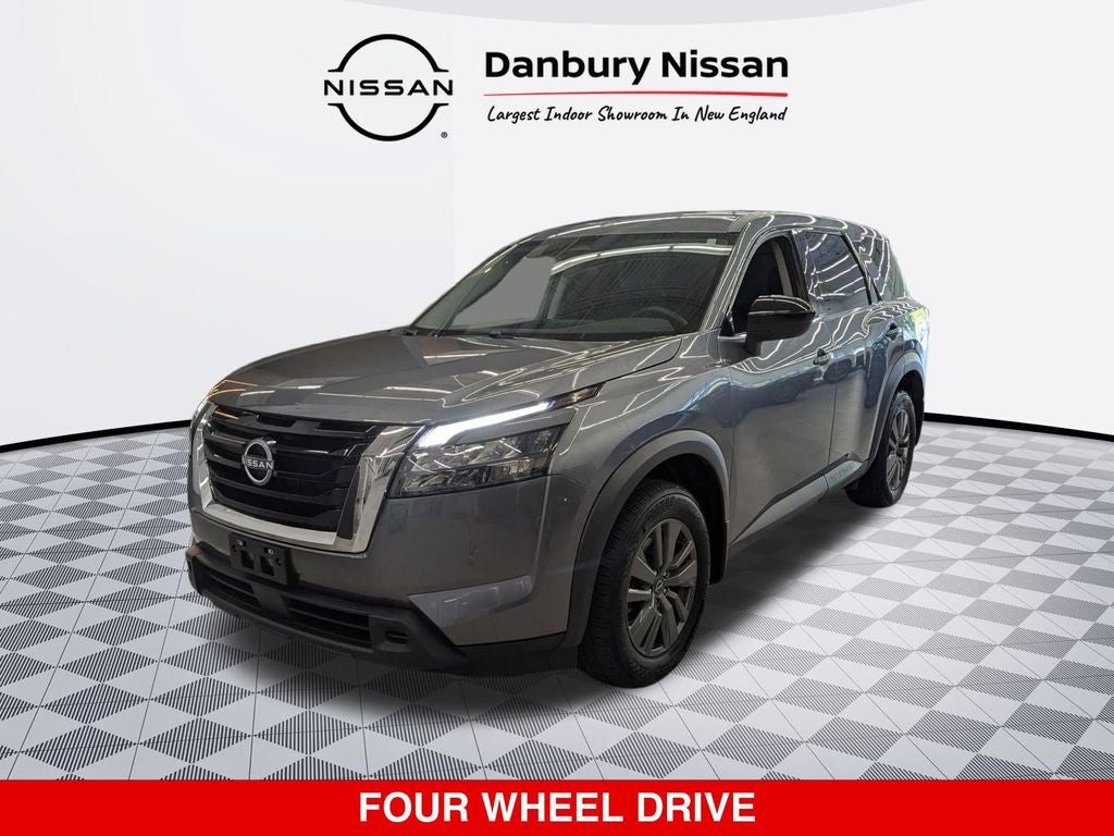 2024 Nissan Pathfinder S