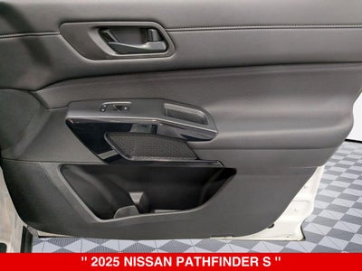 2025 Nissan Pathfinder S