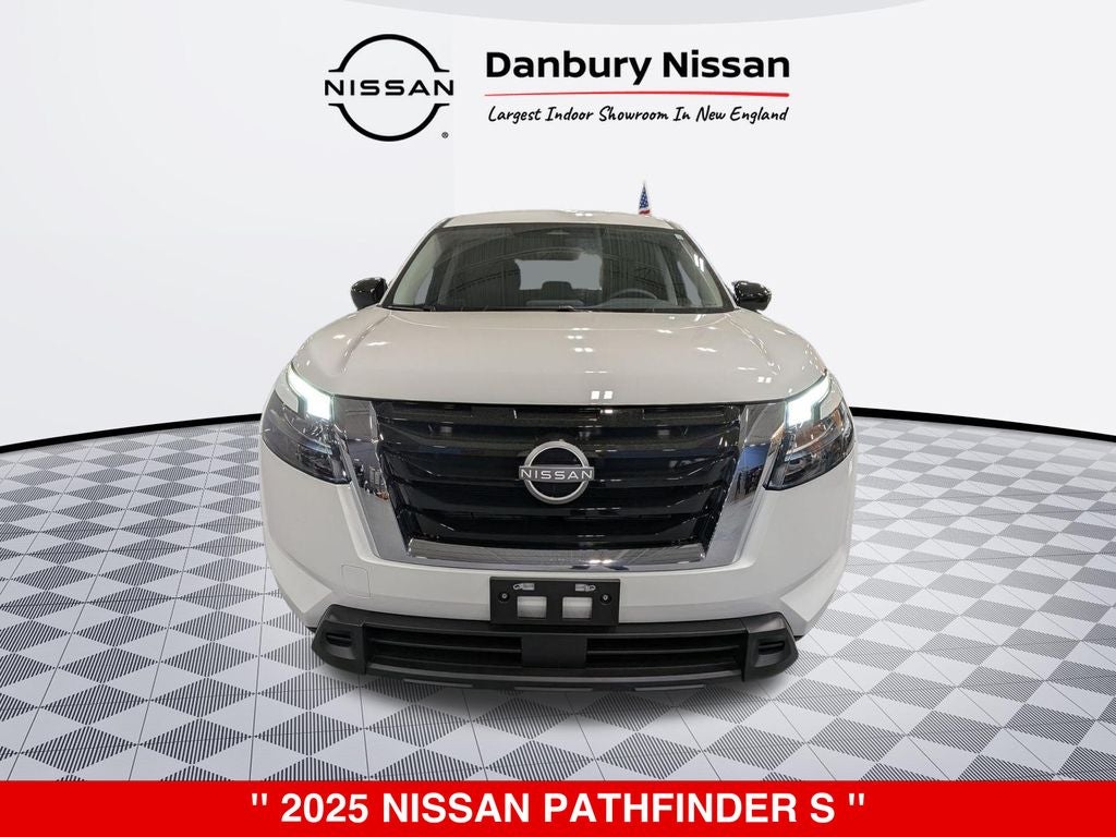 2025 Nissan Pathfinder S