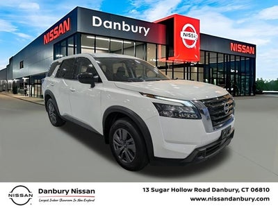 2025 Nissan Pathfinder S