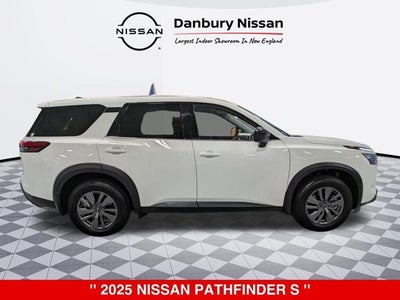 2025 Nissan Pathfinder S