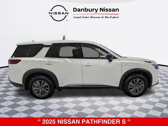 2025 Nissan Pathfinder S