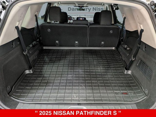 2025 Nissan Pathfinder S