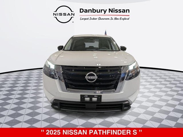 2025 Nissan Pathfinder S