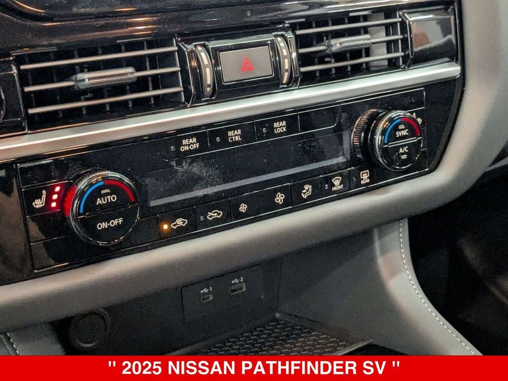 2025 Nissan Pathfinder SV