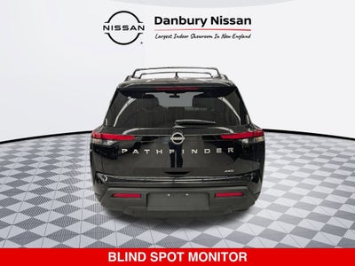 2025 Nissan Pathfinder SV